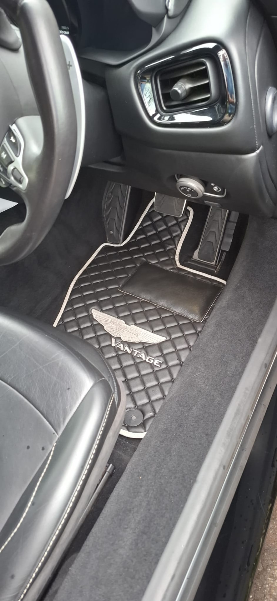 Aston Martin Vantage interior mats detailed